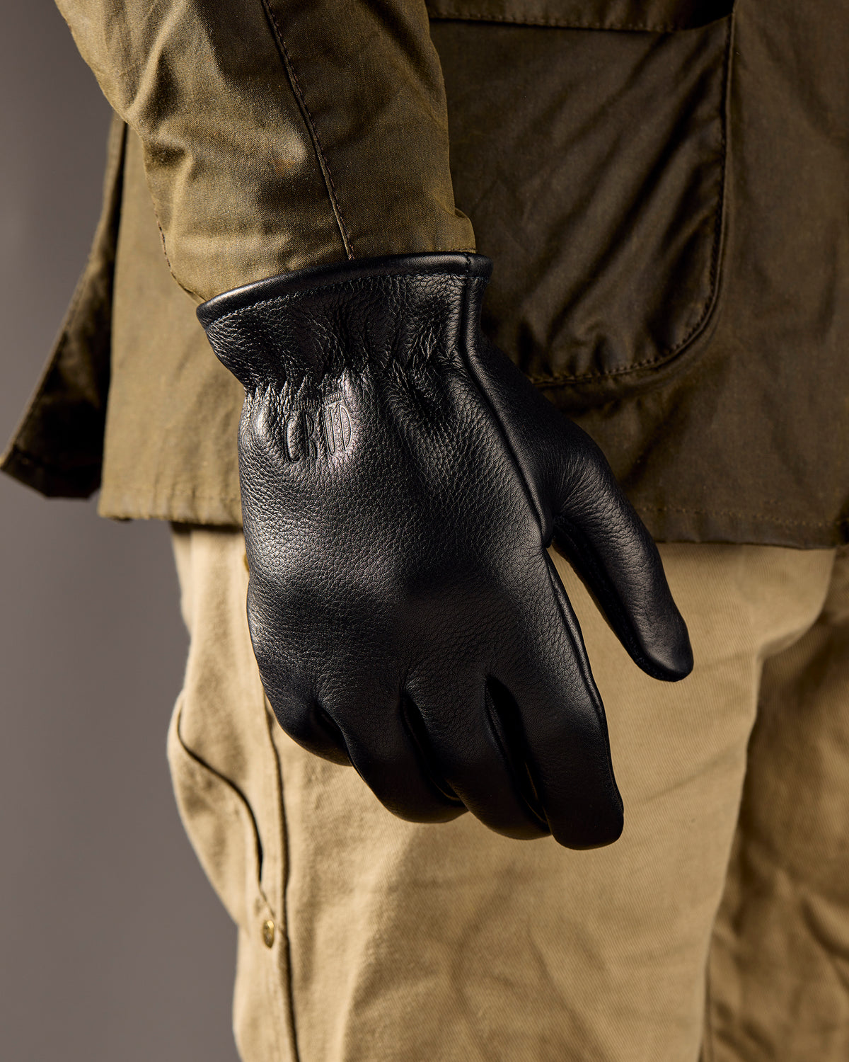 Gjöra black leather work gloves with secure short cuff design