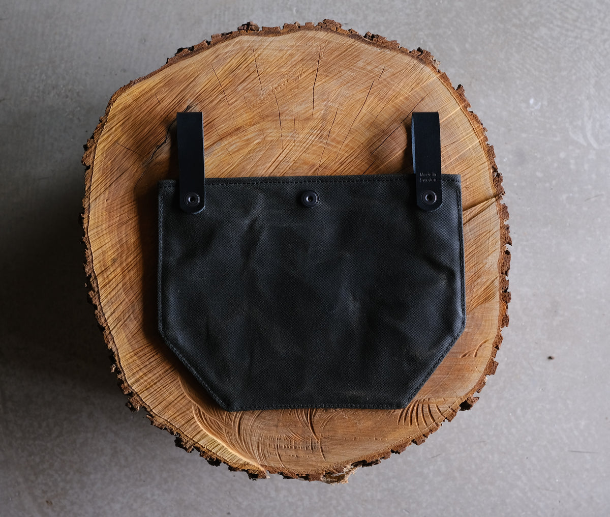 Rydet waxed canvas tool pouch with spacious main compartment back