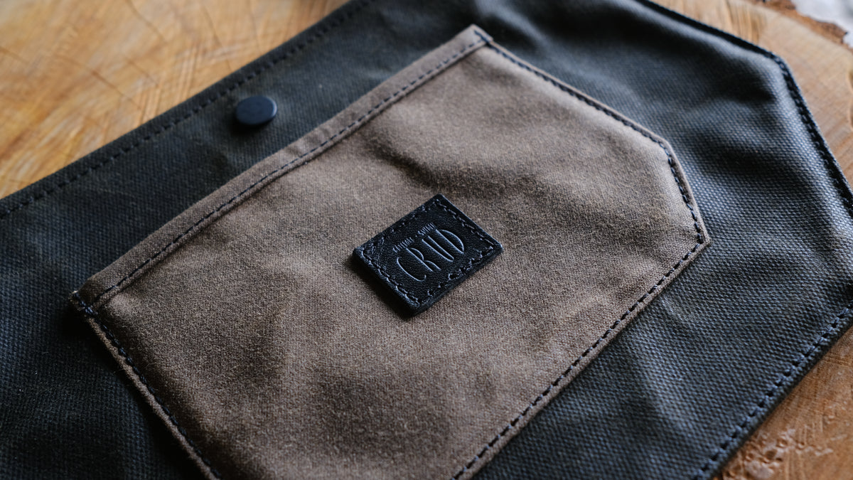 Rydet tool pouch Moss with smaller front pocket for organizing essentials